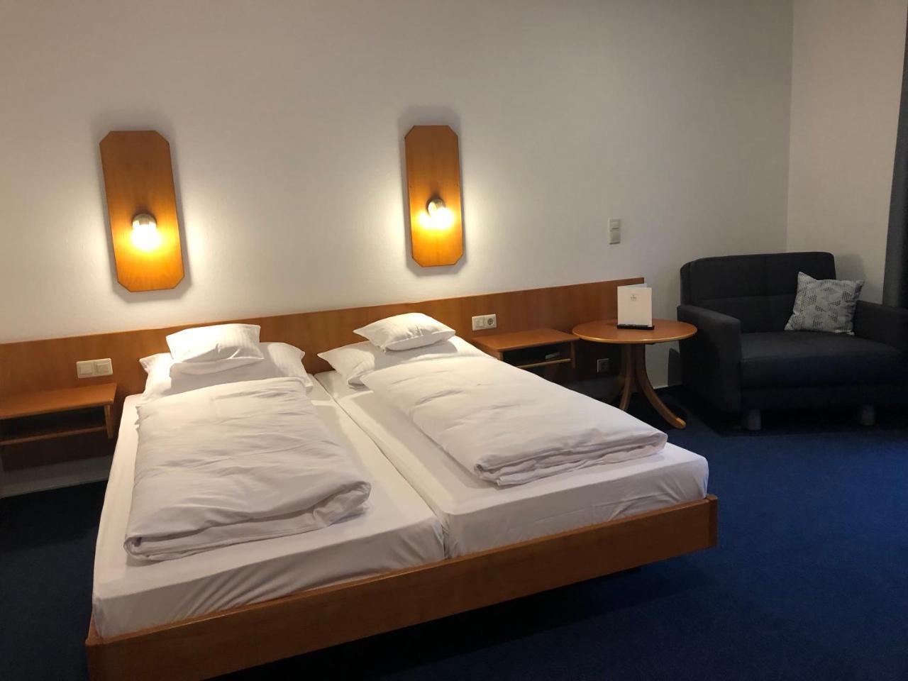 Zur Krone Hotel 3*